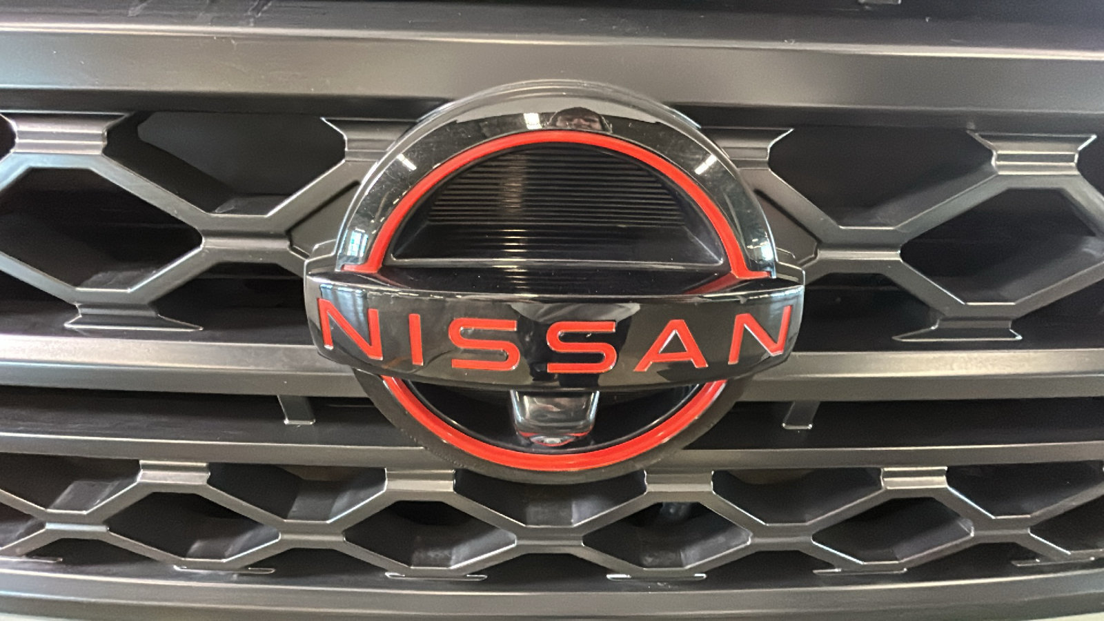Used 2023 Nissan Frontier PRO-4X w/ Pro Convenience Package AWD/4WD image 10