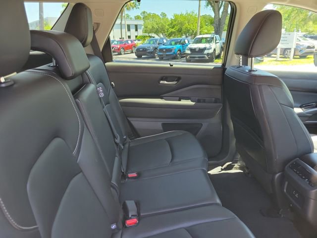 Used 2024 Nissan Pathfinder SL w/ Cargo Package FWD image 32