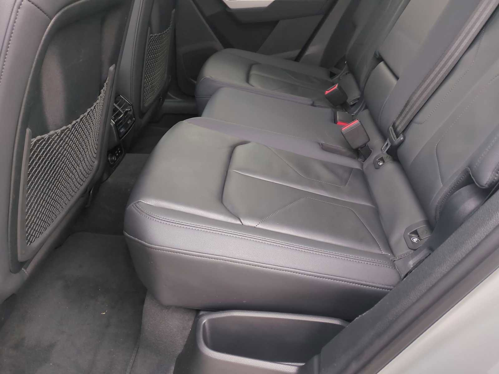 Used 2024 Audi Q3 2.0T Premium image 25