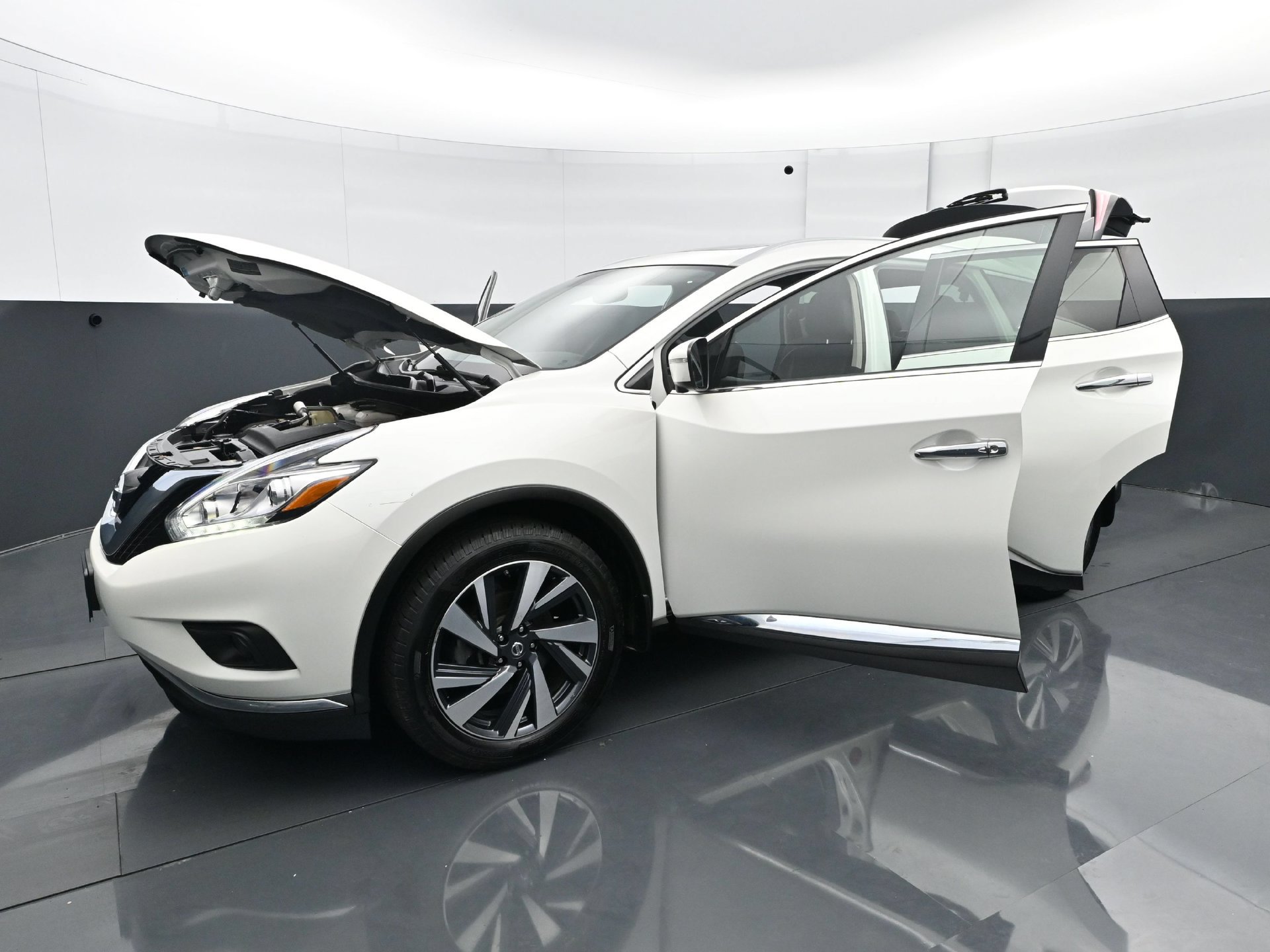 Used 2018 Nissan Murano Platinum w/ Cargo Package AWD/4WD image 32