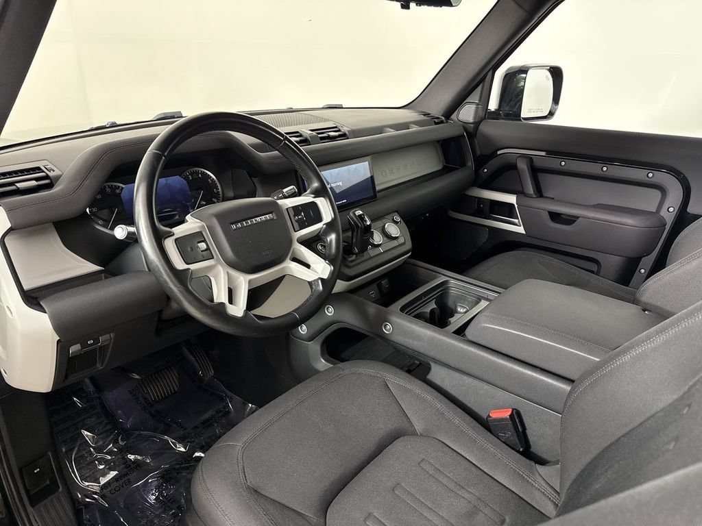 Used 2022 Land Rover Defender 90 AWD/4WD image 4