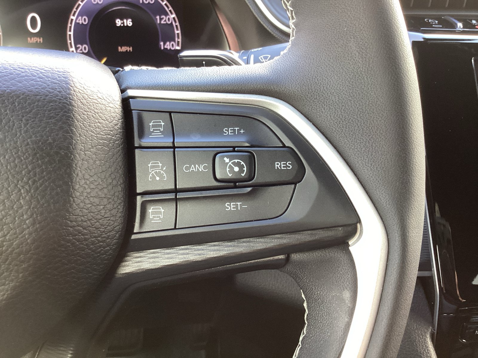 Used 2023 Jeep Grand Cherokee L Laredo AWD/4WD image 20