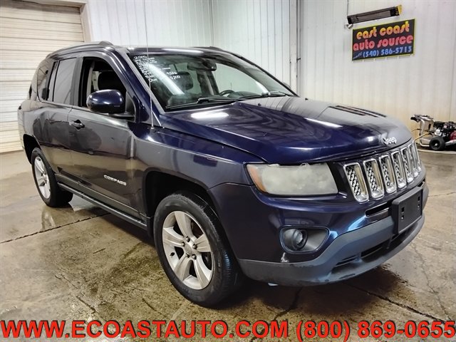 Used 2015 Jeep Compass Latitude AWD/4WD image 1