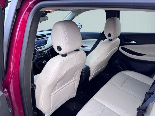 Used 2022 Buick Encore GX Preferred w/ Cold Weather Comfort Package AWD/4WD image 23