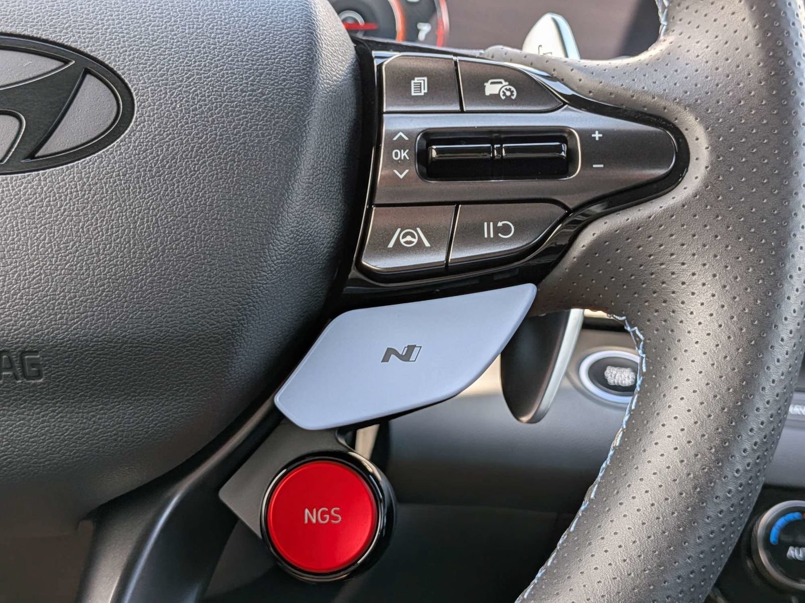 Used 2025 Hyundai Elantra N FWD image 32