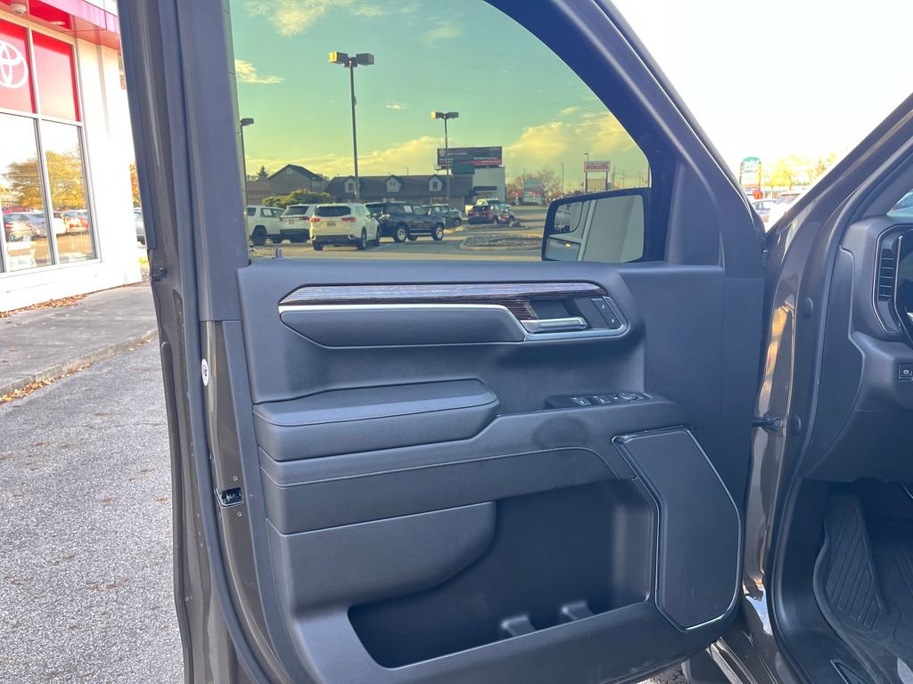 Used 2023 GMC Sierra 1500 Elevation image 12