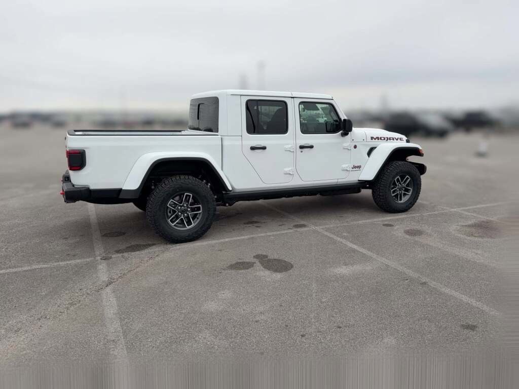 New 2026 Jeep Gladiator Mojave image 13