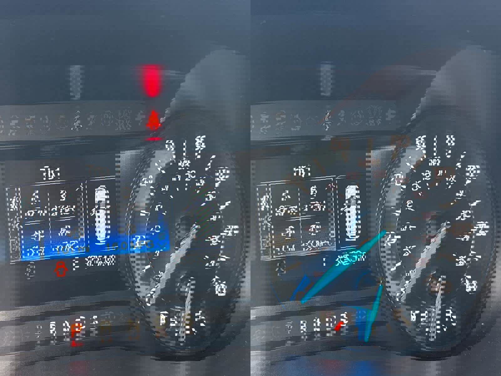 Used 2018 Ford Explorer XLT image 29