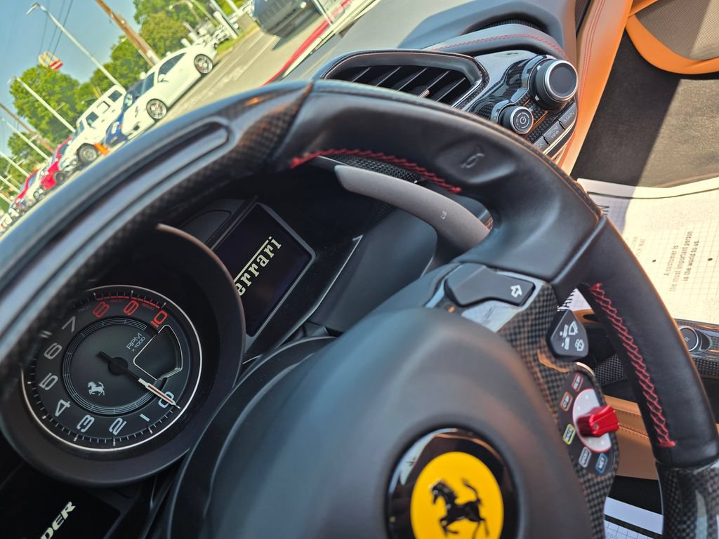 Used 2018 Ferrari 488 Spider RWD image 33