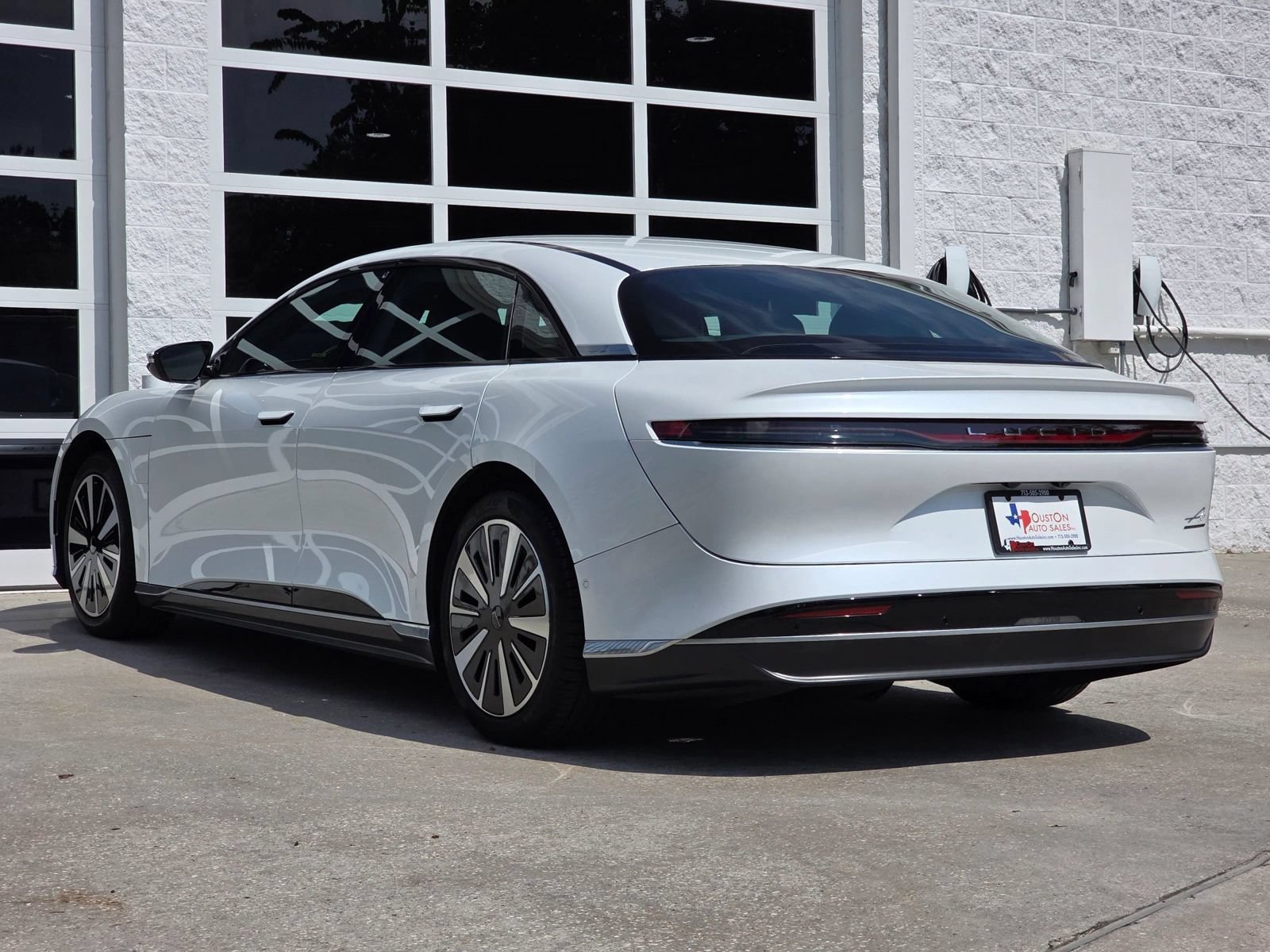 Used 2024 Lucid Air Touring AWD/4WD image 7