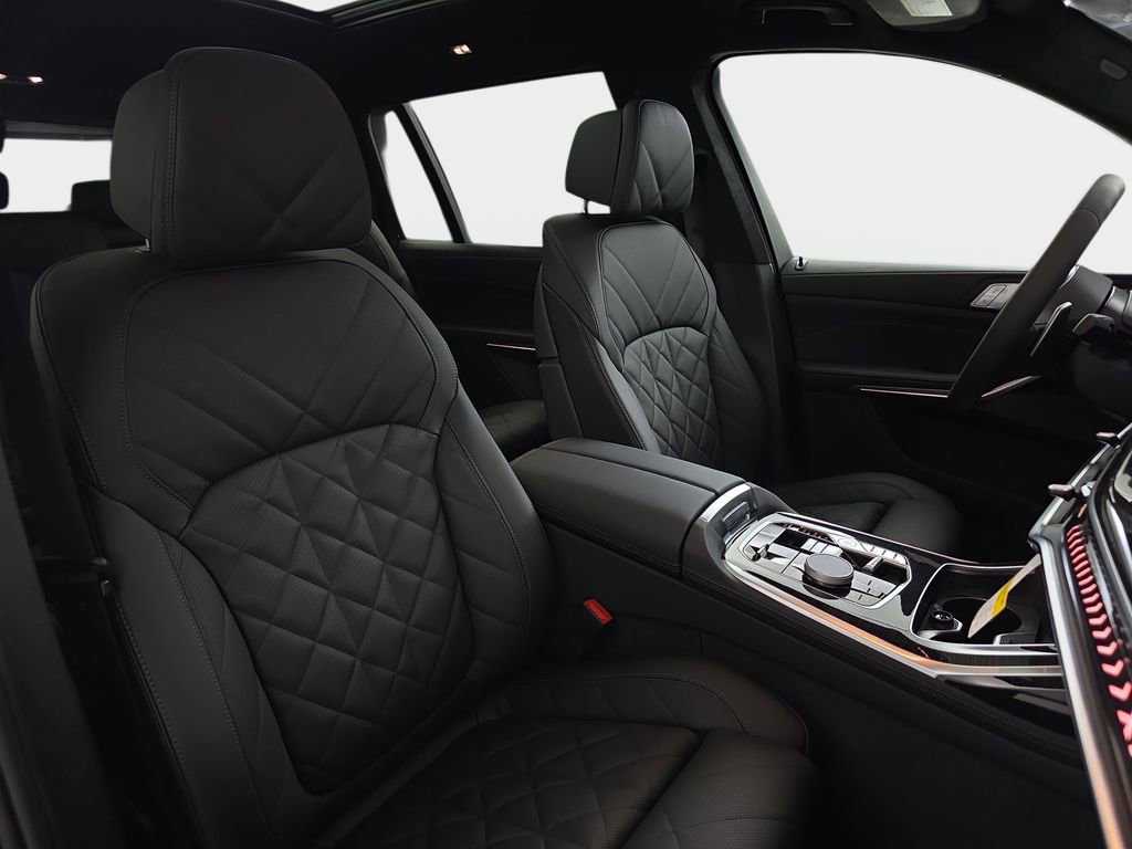 New 2026 BMW X7 xDrive40i w/ M Sport Package image 9