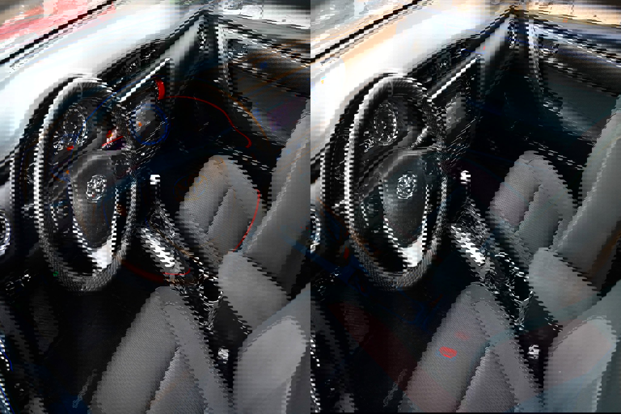 Used 2019 Toyota Corolla LE image 6