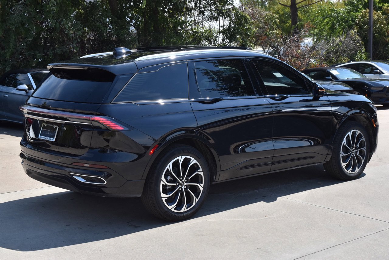 New 2026 Lincoln Nautilus Reserve AWD/4WD image 6