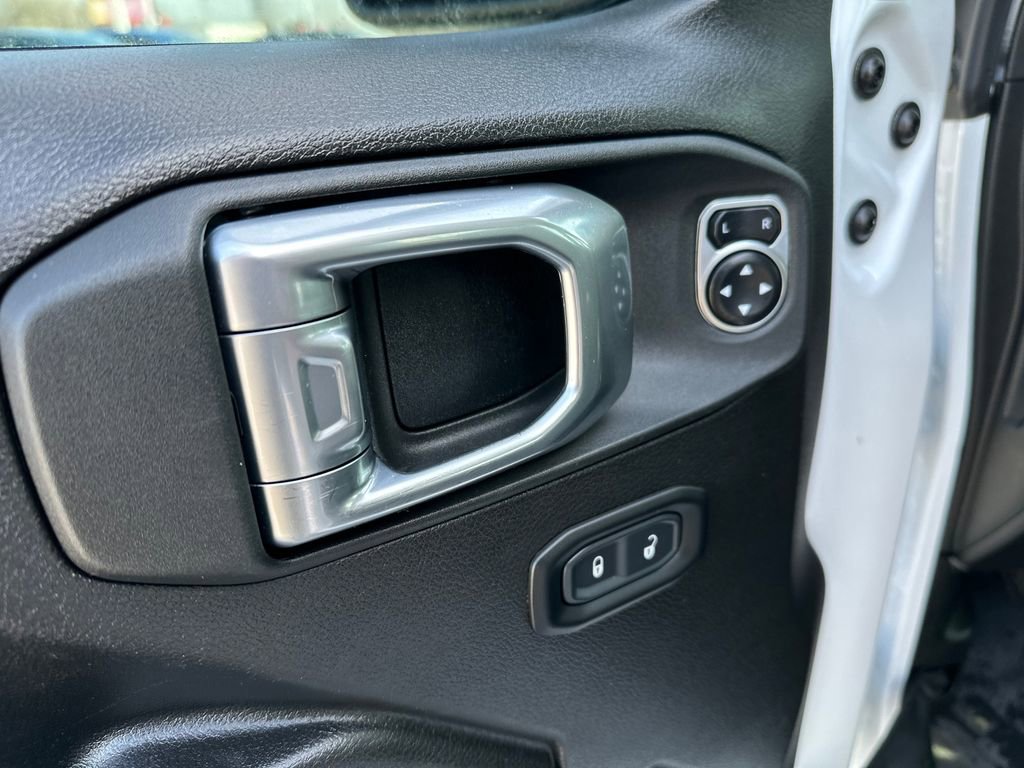 Used 2024 Jeep Wrangler Sport S image 29