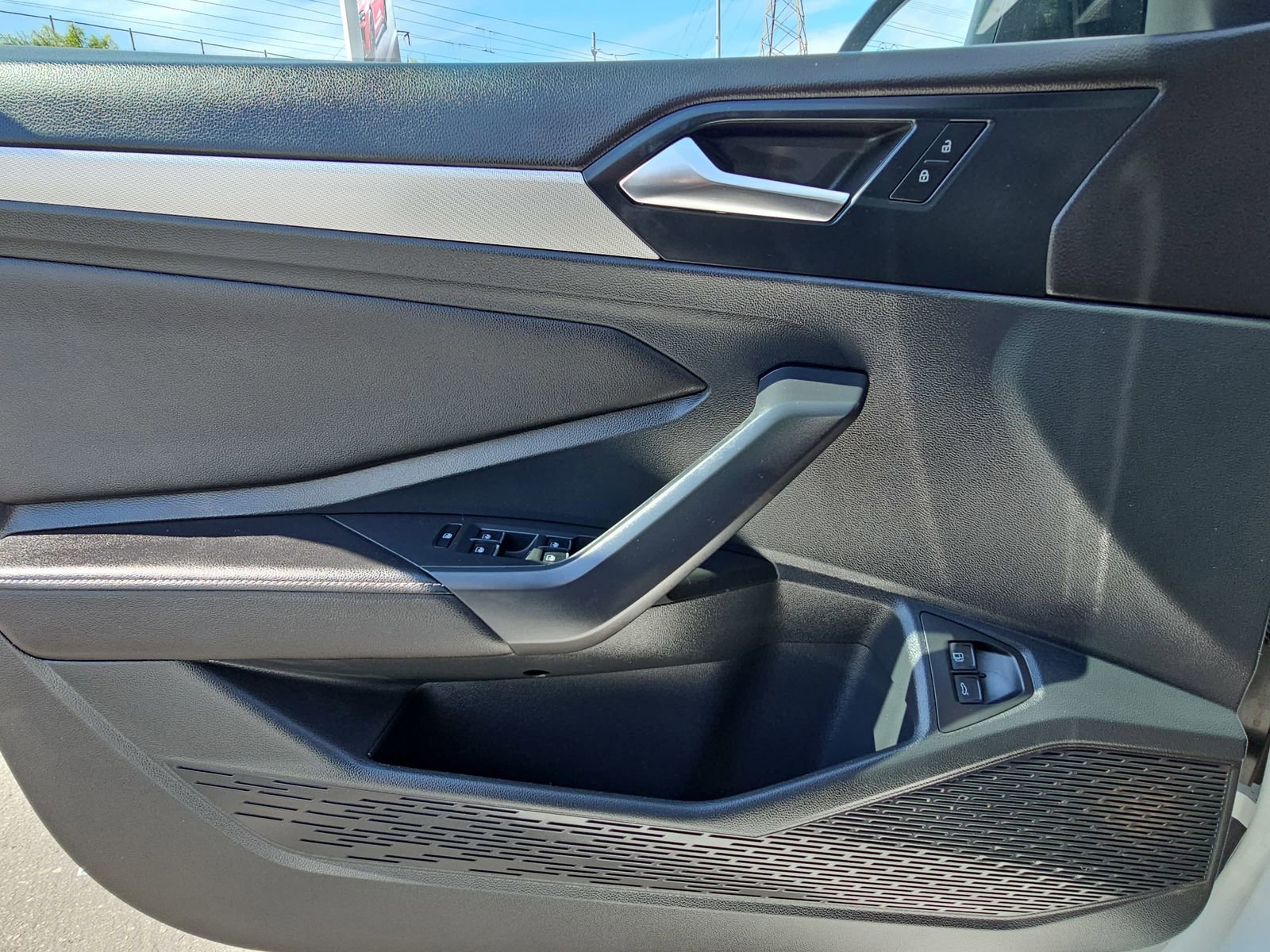 Used 2023 Volkswagen Jetta Sport image 25