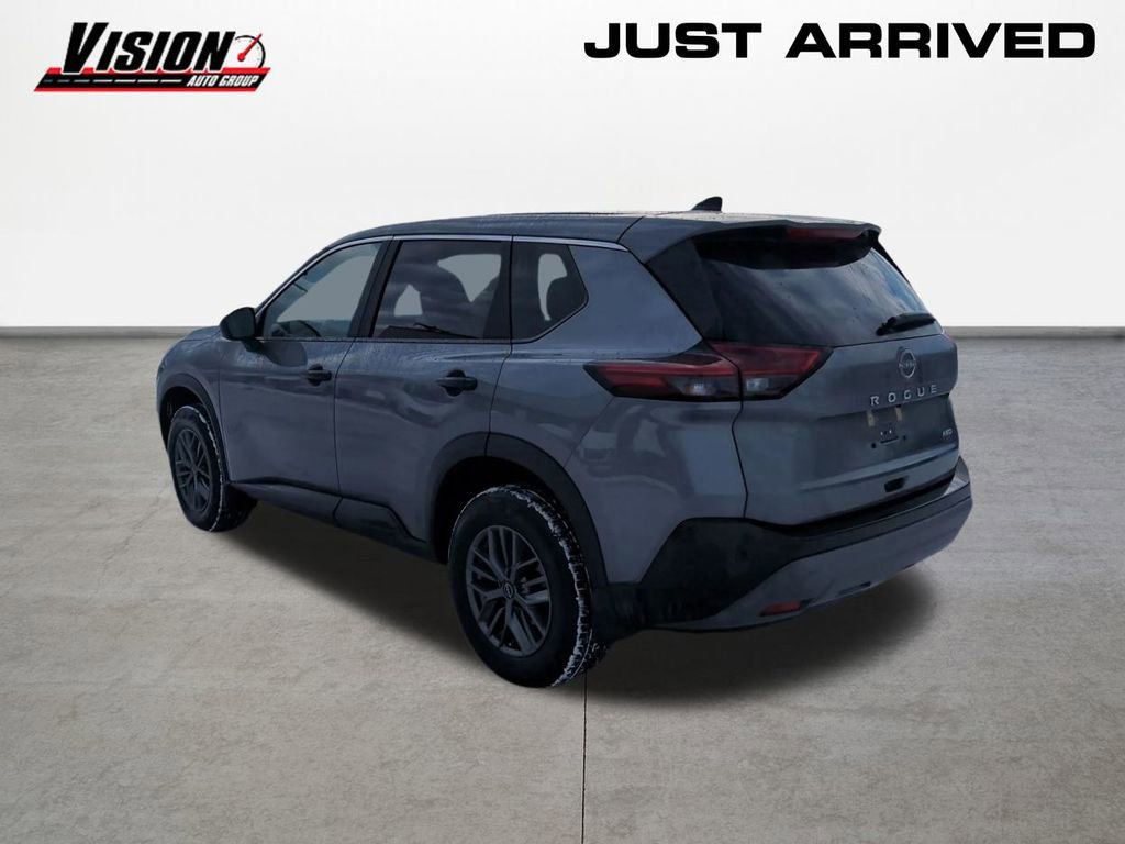Used 2023 Nissan Rogue S image 7