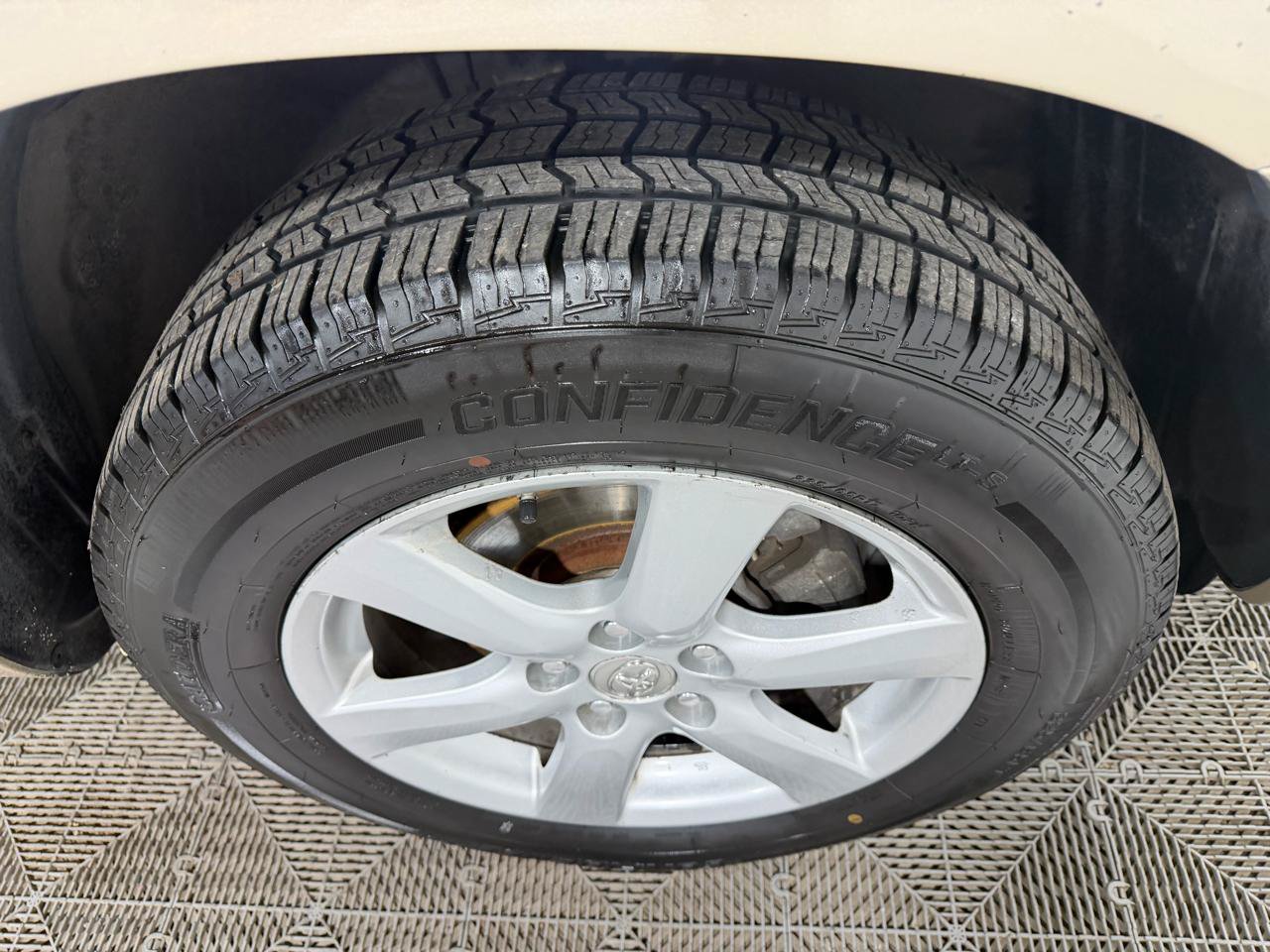 Used 2007 Toyota RAV4 Limited FWD image 11