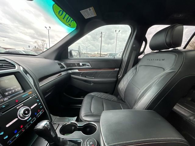 Used 2016 Ford Explorer Platinum image 52