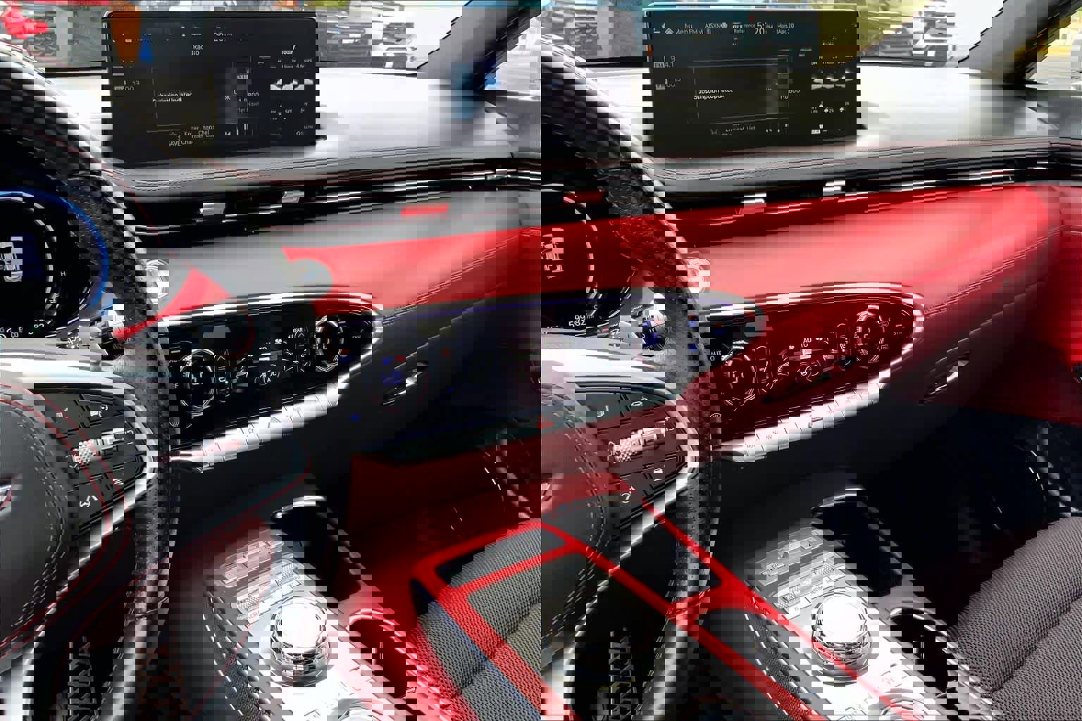 Used 2023 Genesis GV70 2.5T w/ Sport Prestige Package AWD/4WD image 7