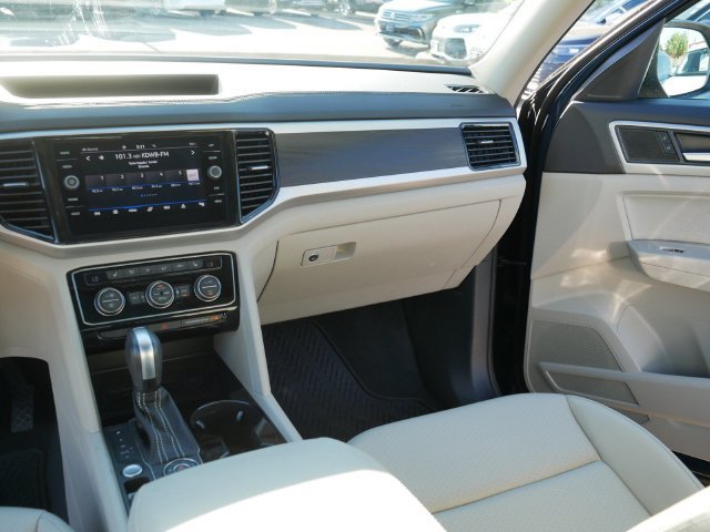 Certified 2023 Volkswagen Atlas SE w/ Panoramic Sunroof Package AWD/4WD image 24