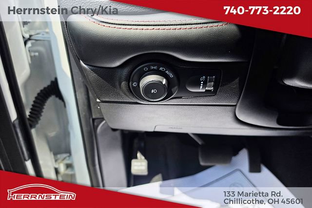 Used 2021 Dodge Durango R/T w/ Tow 'N Go Package AWD/4WD image 18