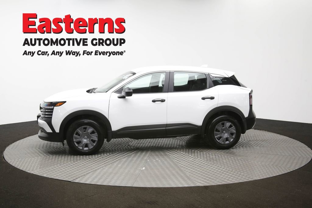 Used 2025 Nissan Kicks S image 58