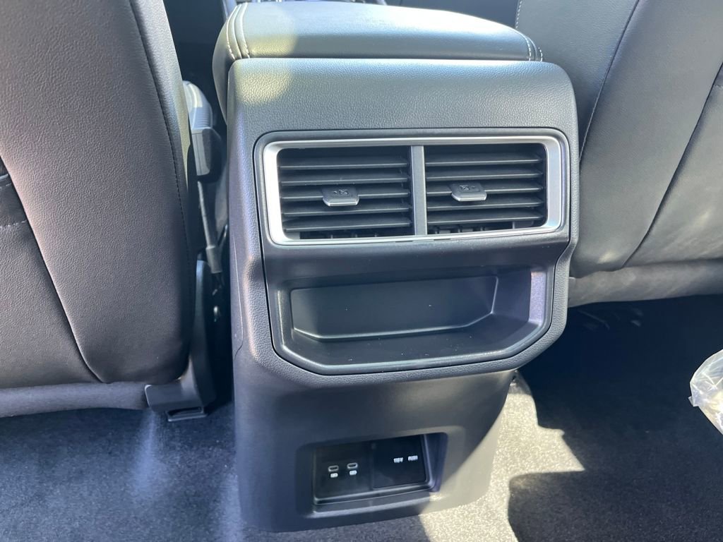 New 2026 Volkswagen Atlas Cross Sport SE image 18