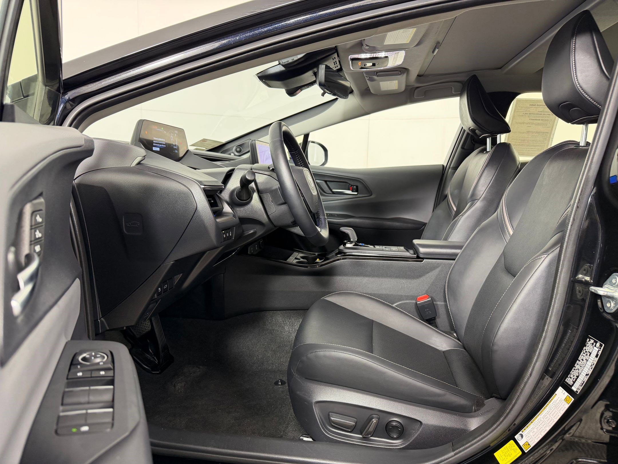 Used 2024 Toyota Prius Limited w/ Limited Premium Package AWD/4WD image 4