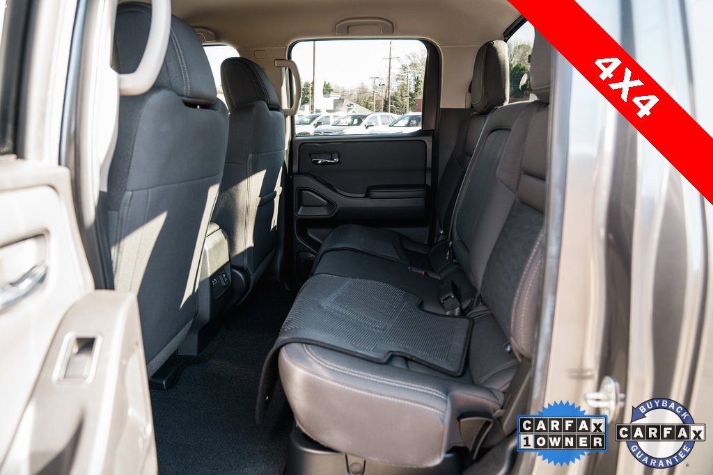 Used 2024 Nissan Frontier SV w/ Technology Package image 26