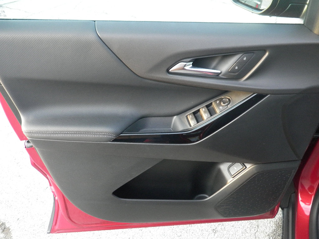 New 2026 Chevrolet Equinox LT w/ Convenience Package II image 11