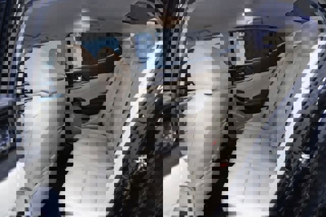 Used 2016 Nissan Maxima 3.5 SV image 17