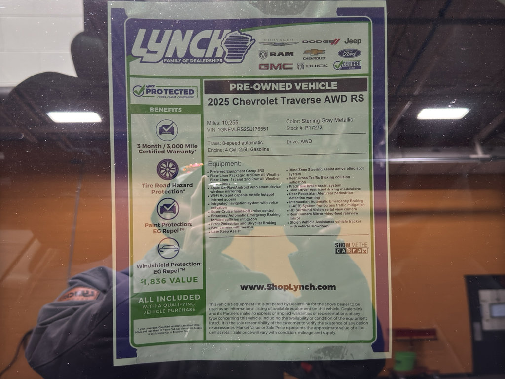 Used 2025 Chevrolet Traverse RS image 46