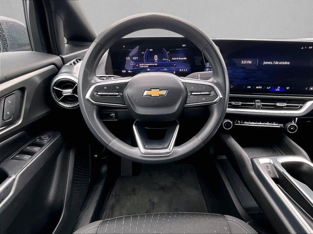 Used 2025 Chevrolet Equinox EV LT FWD image 7