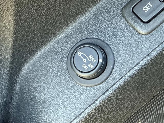 Used 2023 Chevrolet Equinox Premier FWD image 30
