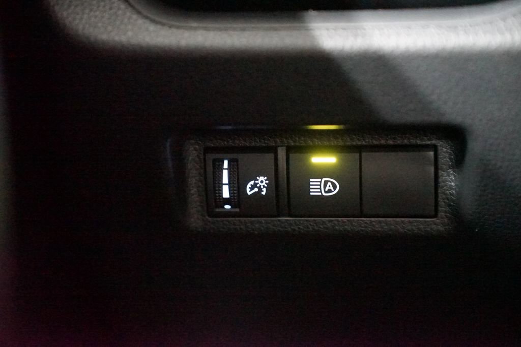 Certified 2025 Toyota RAV4 LE image 23