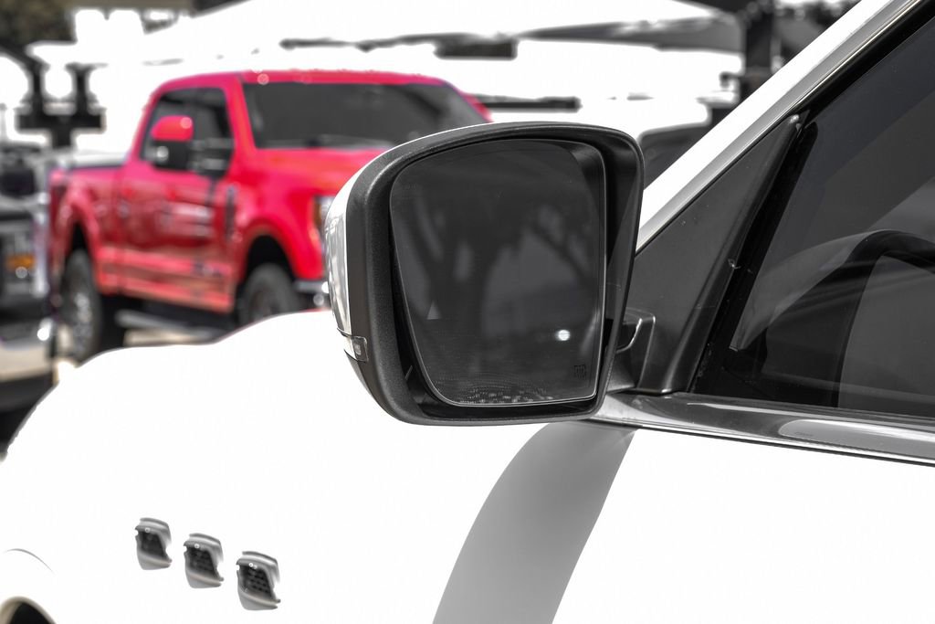 Used 2019 Maserati Levante image 46