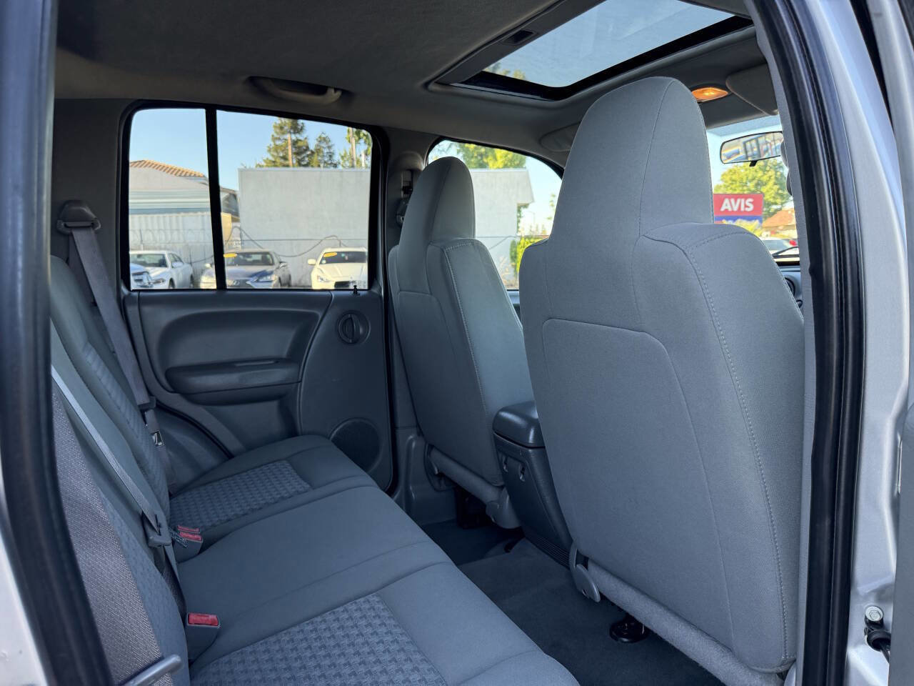 Used 2007 Jeep Liberty Sport AWD/4WD image 12