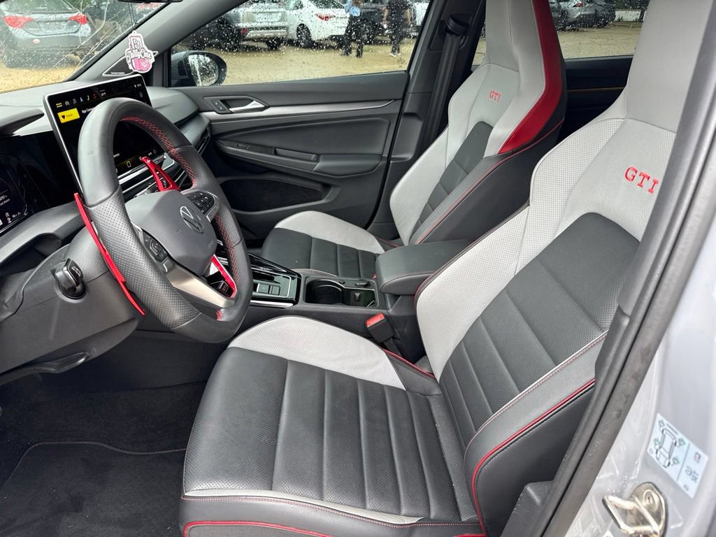 Used 2025 Volkswagen GTI SE FWD image 10