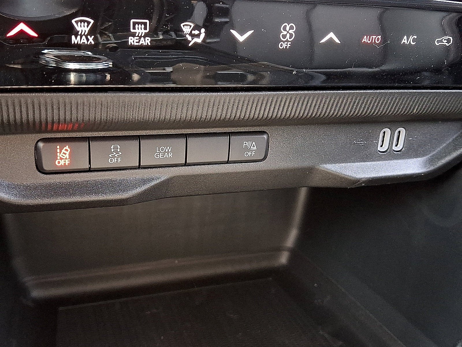 New 2026 Jeep Cherokee Limited AWD/4WD image 18