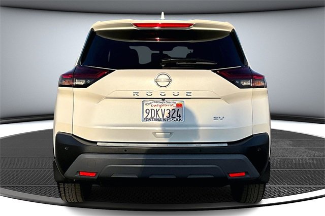 Certified 2023 Nissan Rogue SV image 5