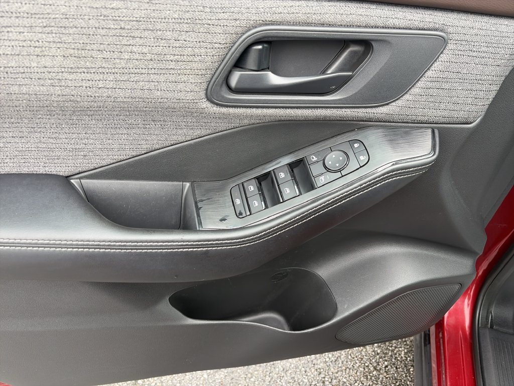Used 2021 Nissan Rogue S FWD image 18