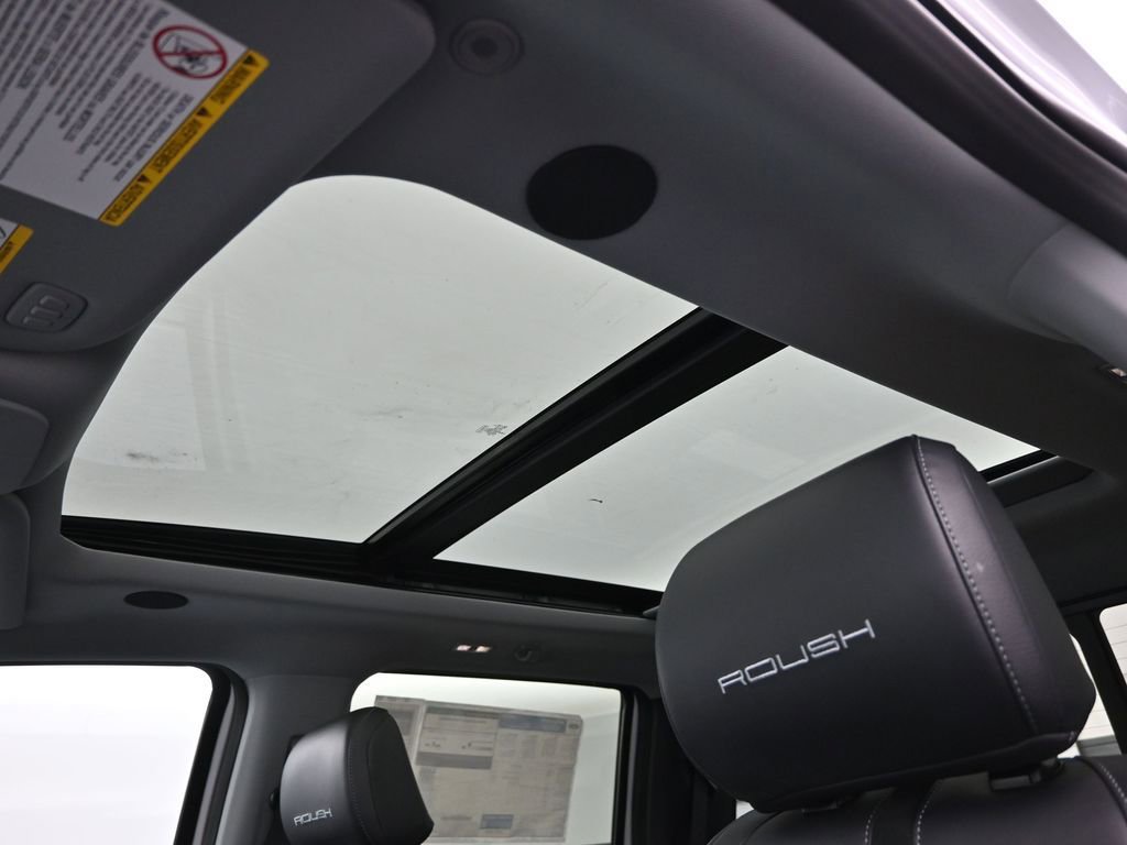 New 2026 Ford F250 Lariat w/ Black Appearance Package image 9