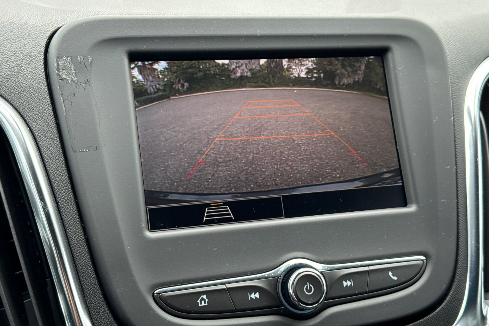 Used 2022 Chevrolet Equinox LT w/ LPO, Floor Liner Package FWD image 18