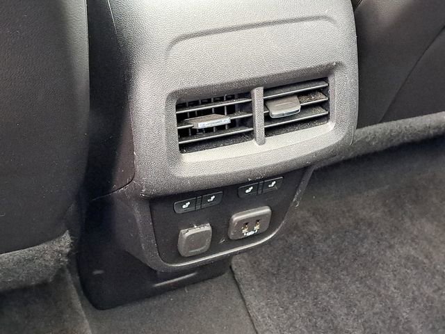 Used 2018 Chevrolet Equinox Premier image 23