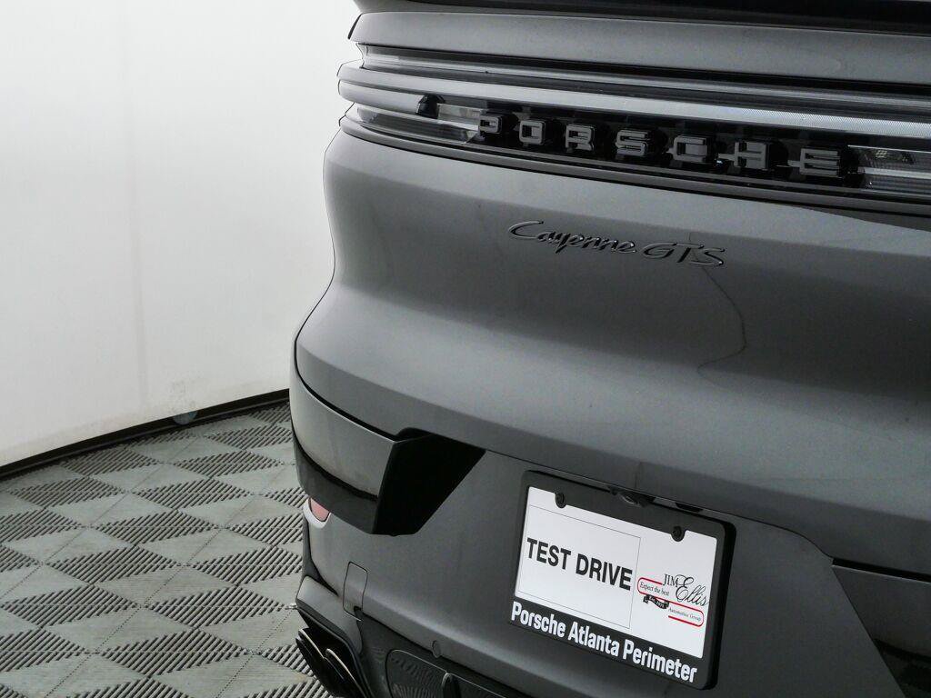 New 2026 Porsche Cayenne GTS AWD/4WD image 38