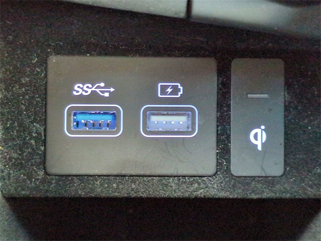 Used 2024 Genesis GV70 2.5T w/ Sport Prestige Package image 22