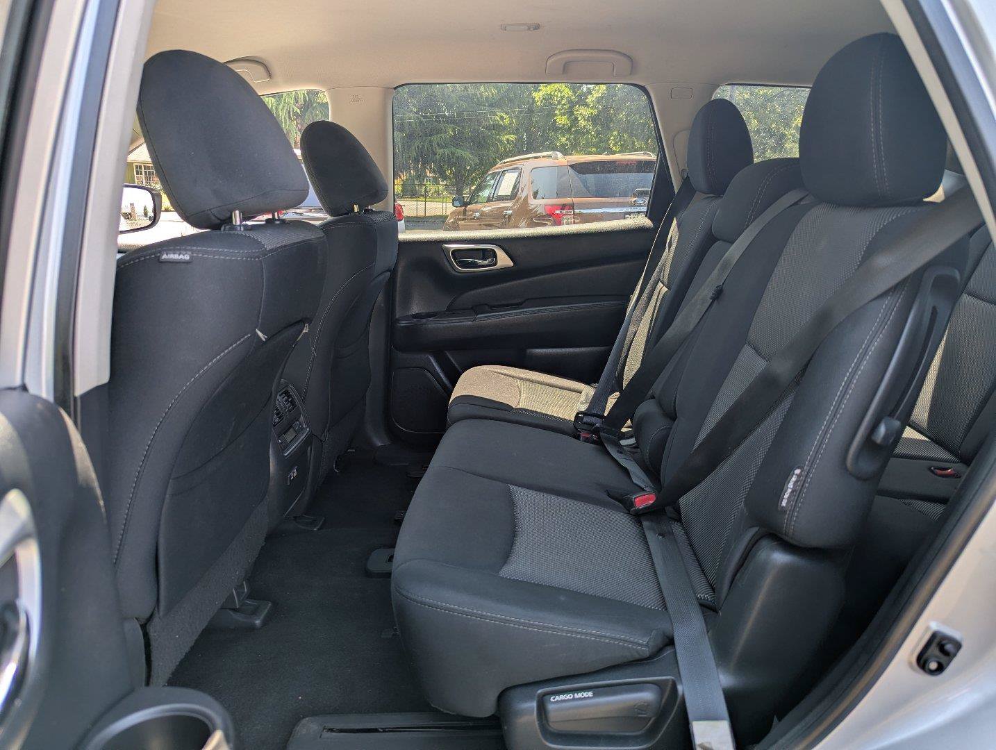 Used 2019 Nissan Pathfinder SV FWD image 26