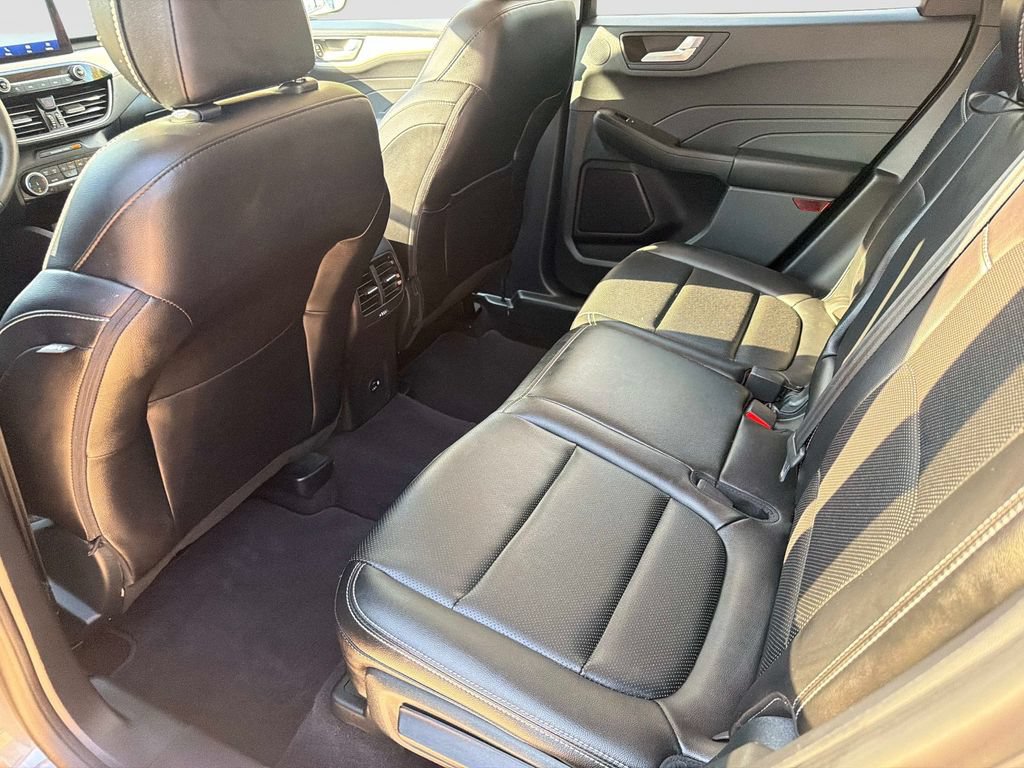Used 2022 Ford Escape SEL w/ Technology Package FWD image 15