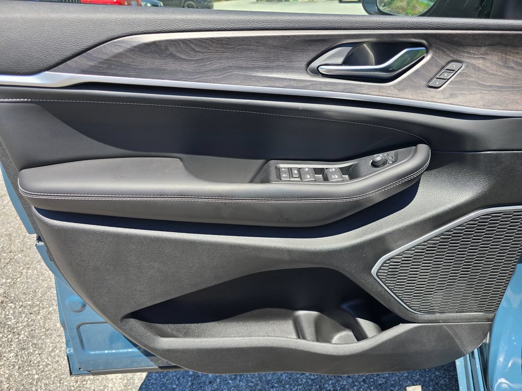 New 2026 Jeep Grand Cherokee Limited AWD/4WD image 35