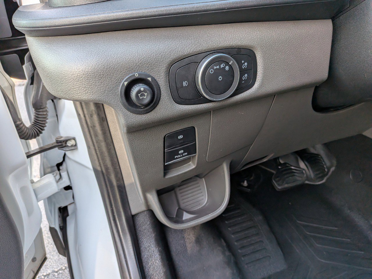 Used 2024 Ford Transit 250 Low Roof w/ Exterior Upgrade Package image 13